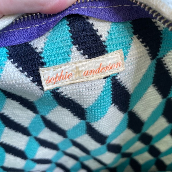 Sophie Anderson Blue Geometric Woven Clutch - Picture 3 of 4